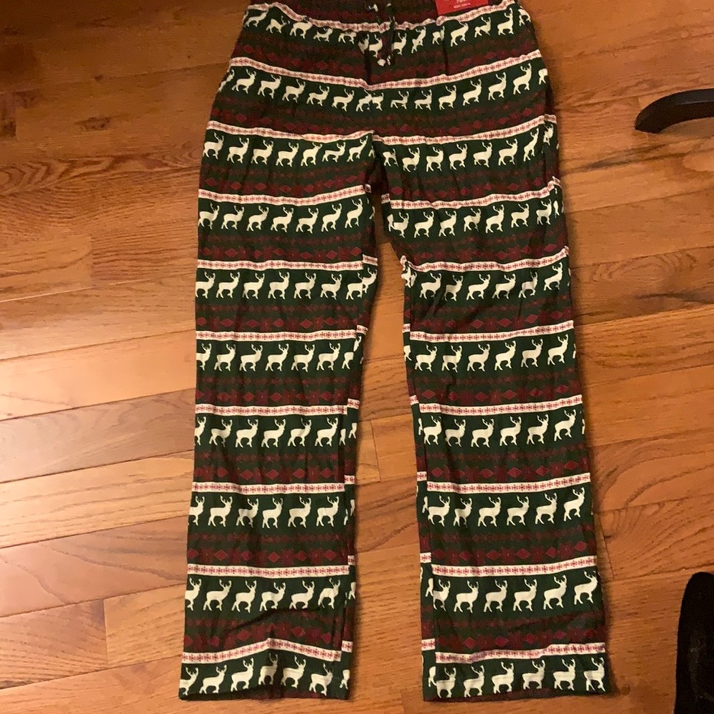 ⭐️3 for $15 NWT size M Holiday Pajama Pant…